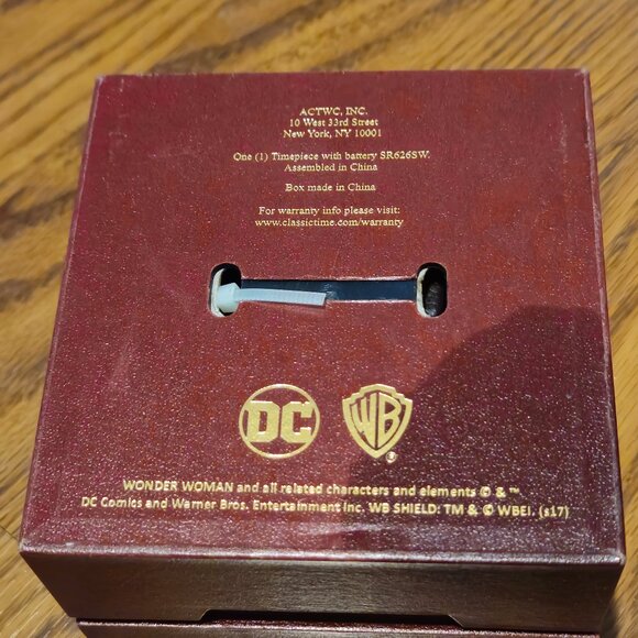 nanette lepore-  Limited Wonder Woman watch - Picture 7 of 8